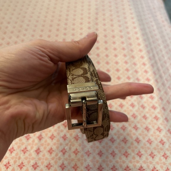 GUC Vintage Coach 8593 Reversible Signature Belt - Discontinued